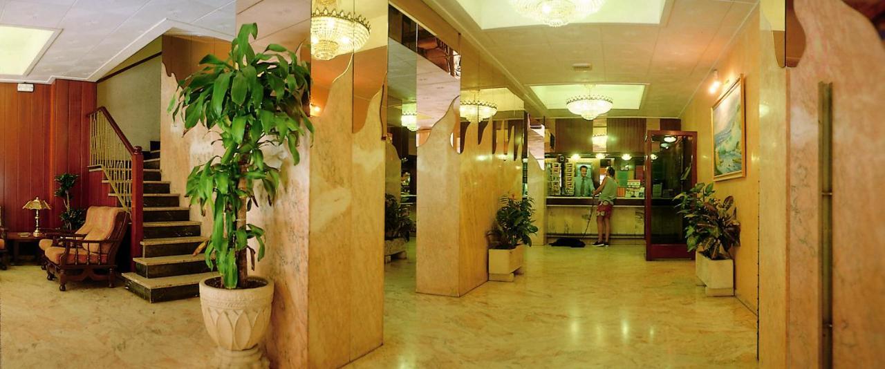 Hotel Continental カレーリャ エクステリア 写真