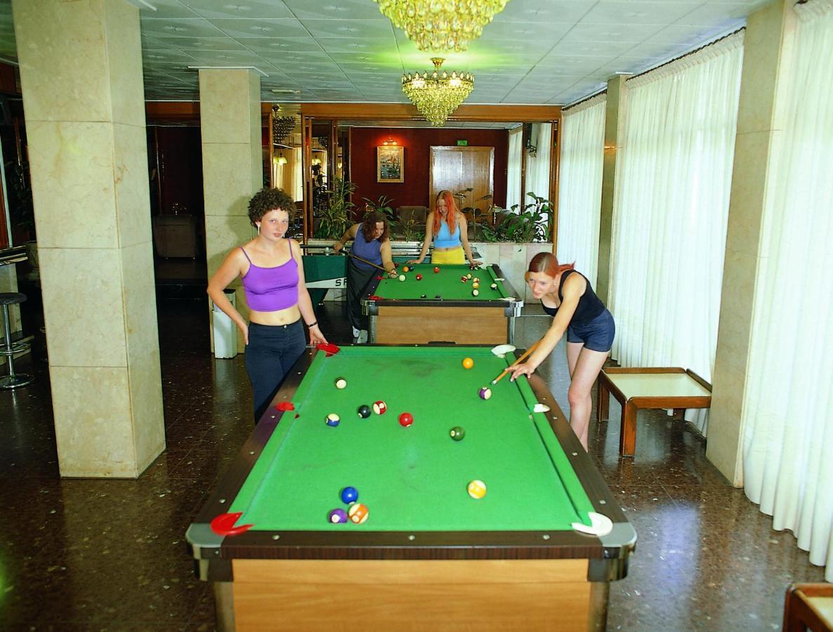 Hotel Continental カレーリャ エクステリア 写真