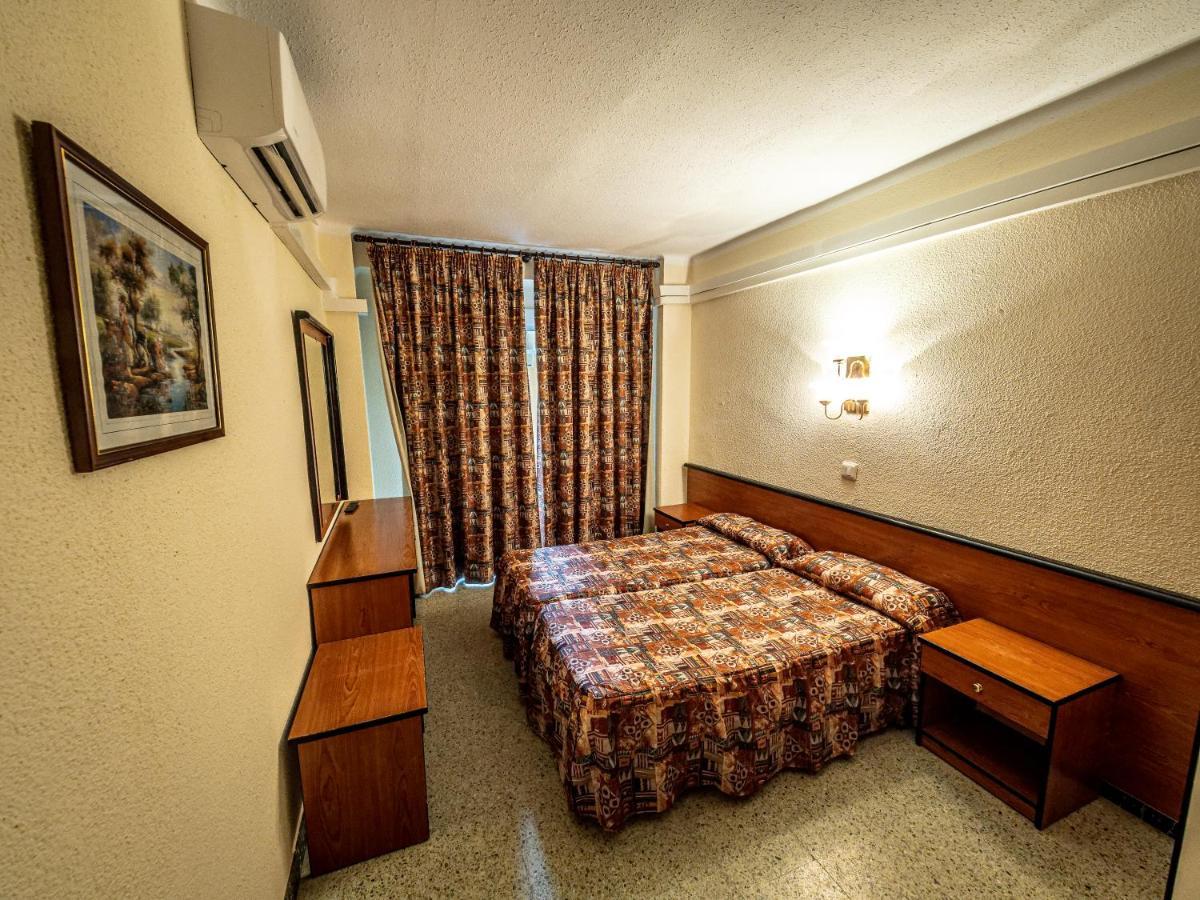Hotel Continental カレーリャ エクステリア 写真