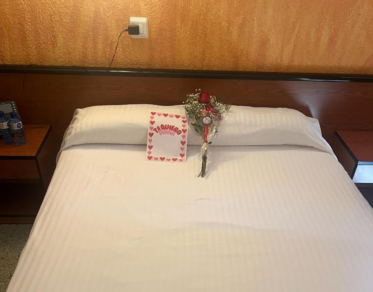 Hotel Continental カレーリャ エクステリア 写真